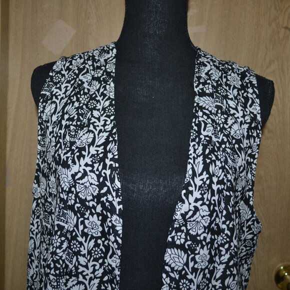 Kate & Mallory Elephant Print Sleeveless Long Light Weight Boho Open Cardigan - Picture 7 of 10